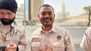 Petugas Landis Sektor 5: Mengawal Lansia Menuju Ibadah dengan Pelayanan Intensif