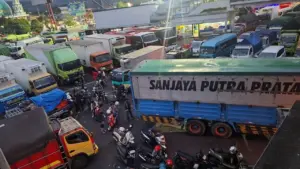 ASDP Percepat Penanganan Antrean di Ketapang, Antrean Kendaraan Berangsur Menurun