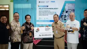 Bank Mandiri Taspen dan PNM Latih 30 Difabel Menjahit Untuk Buka Peluang Kerja