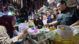 Mendag Pastikan Produk MinyaKita Berbau Solar Ditarik, Pemeriksaan Laboratorium Berlanjut